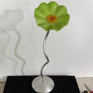 GLASS FLOWERS BY SCOTT JOHNSON
SINGLE STEM - LIME